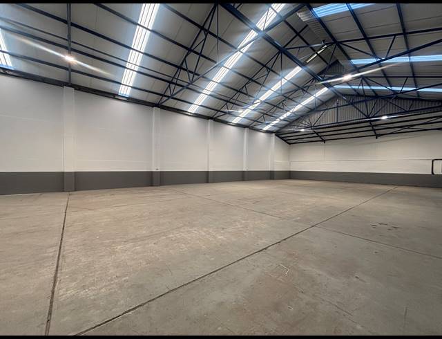 1,972M² WAREHOUSE TO LET IN BEACONVALE